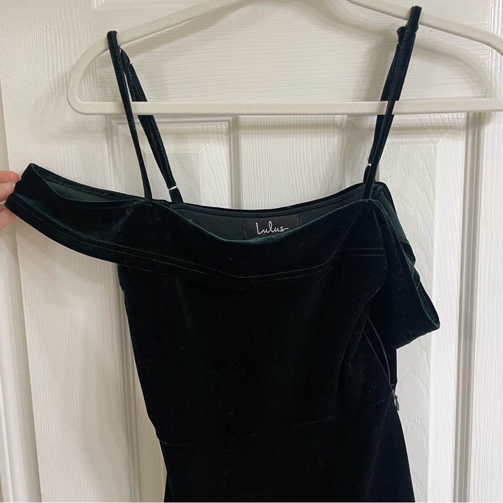 Lulu's Velvet Dress - Picture 2 of 5